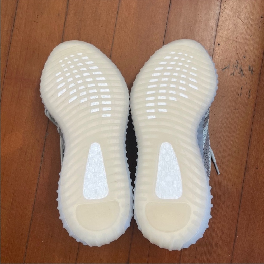 Yeezy boost blue tint - Picture 3 of 4